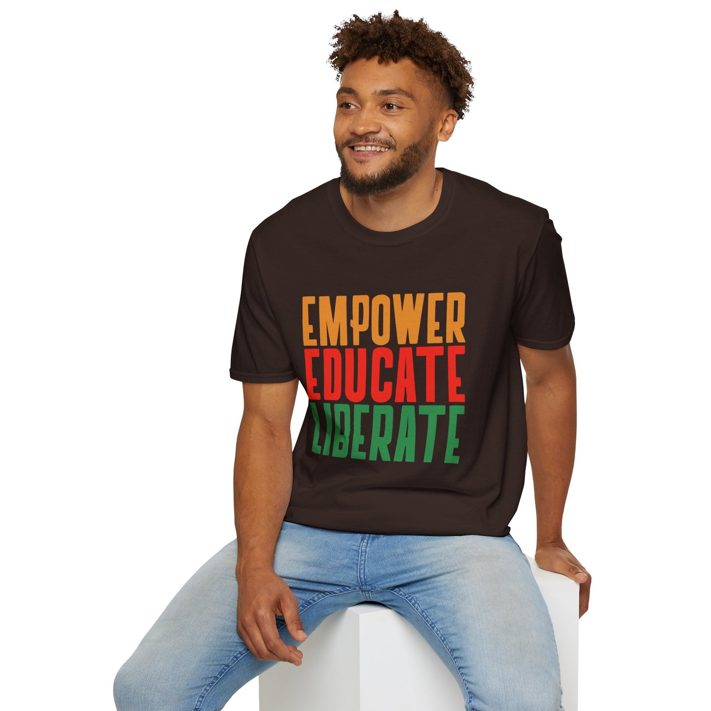 T-Shirt 'Empower, Educate, Liberate': Celebrando la Diversidad en Romero's | Men