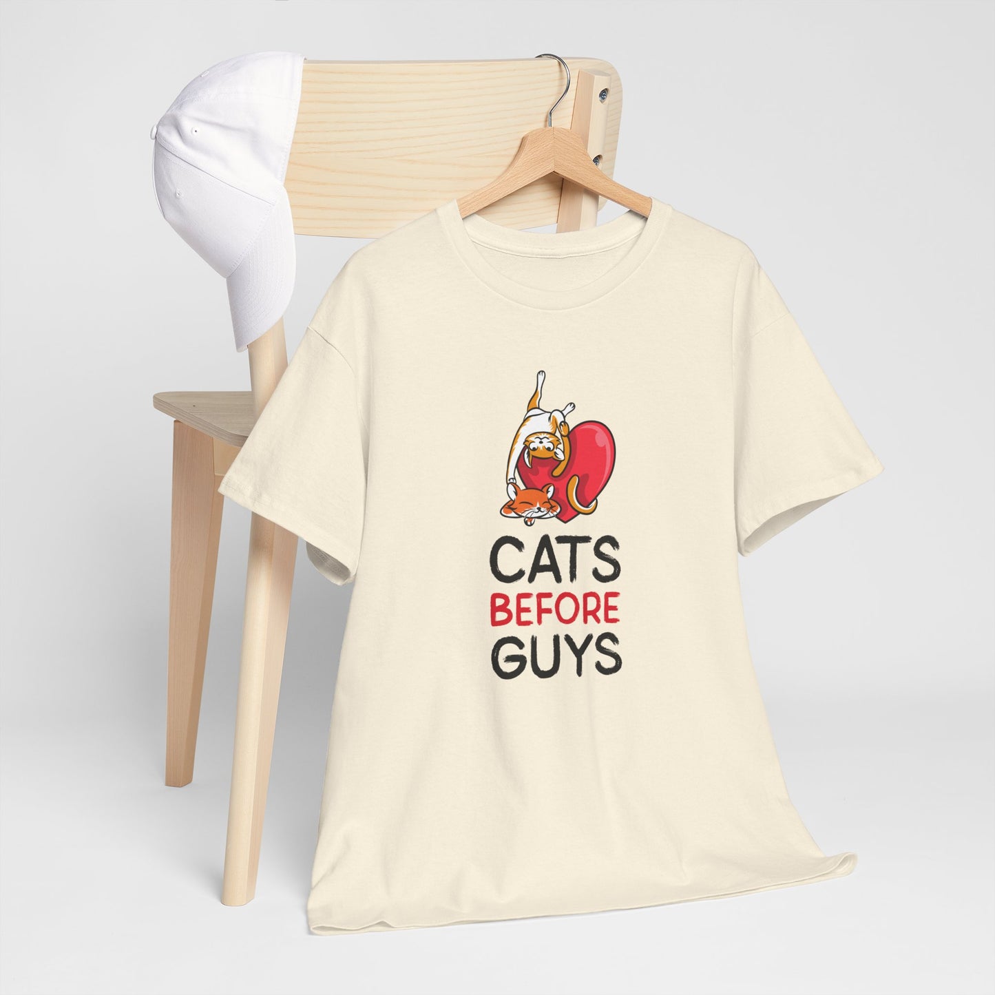 Camiseta - "Cats Before Guys" - Mulher - Romero's