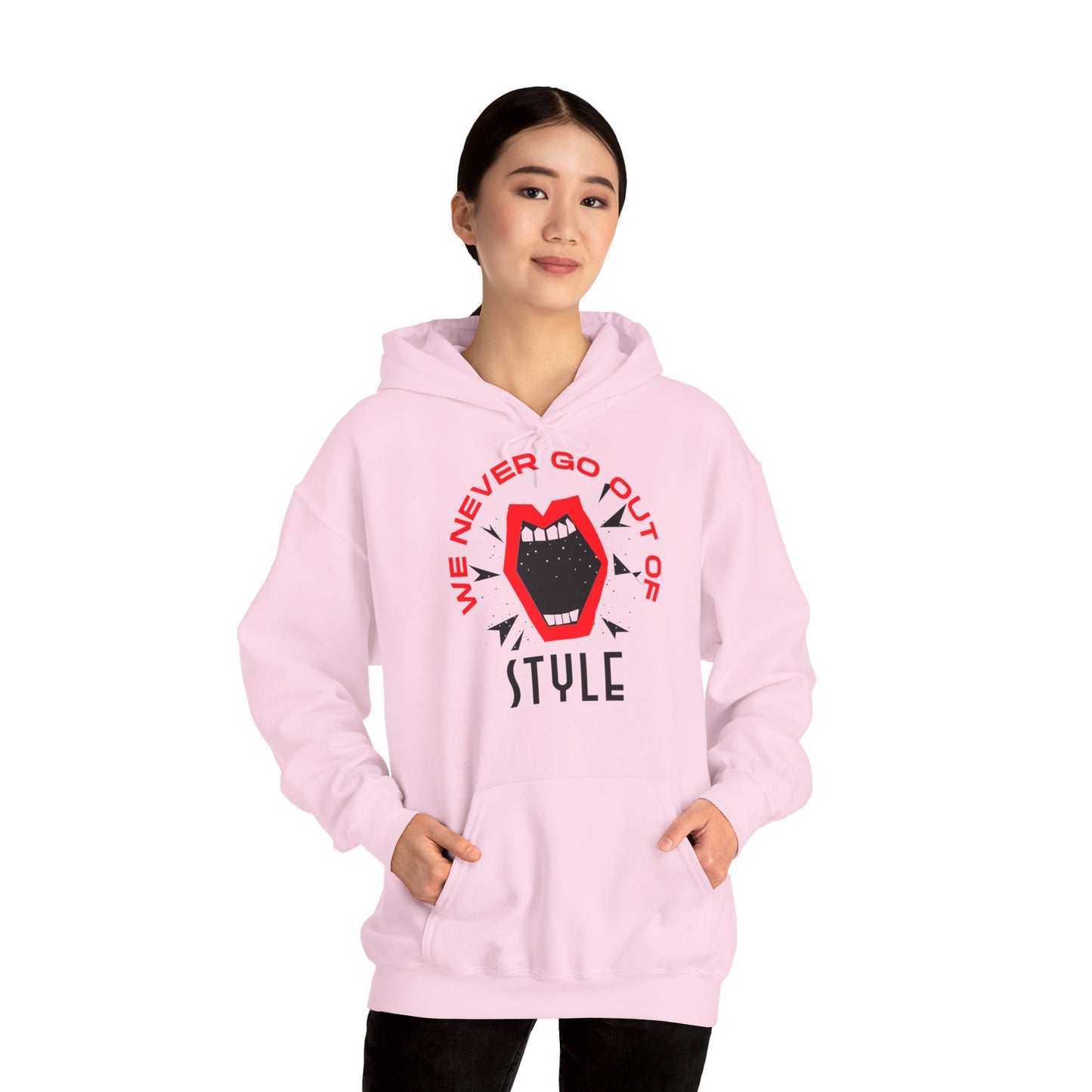 Sweatshirt "We Never Go Out of Style" - Woman