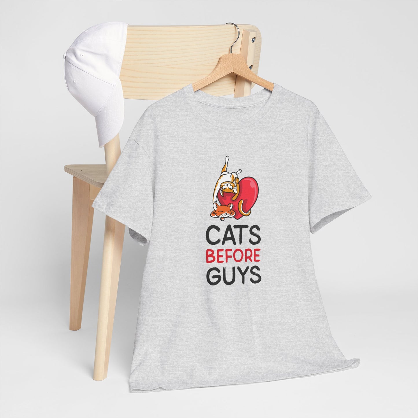 Camiseta - "Cats Before Guys" - Mulher - Romero's