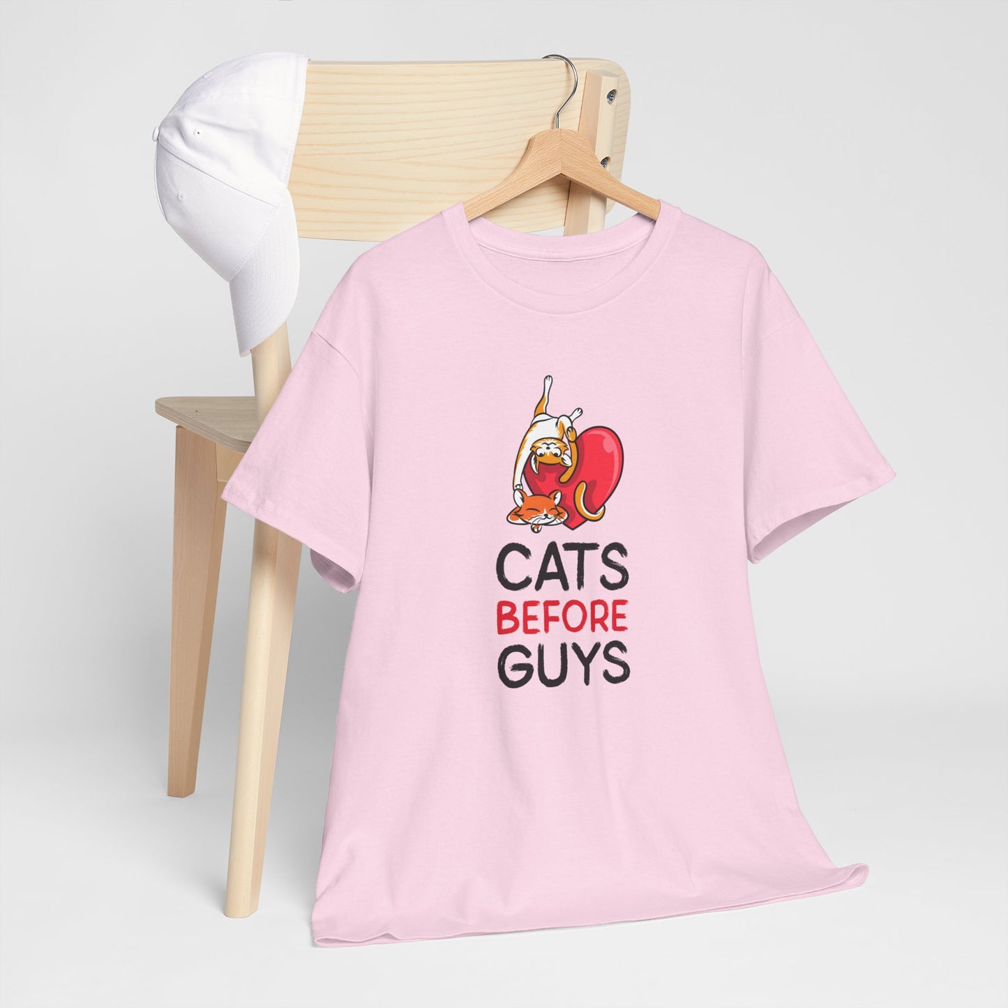 Camiseta - "Cats Before Guys" - Mulher - Romero's