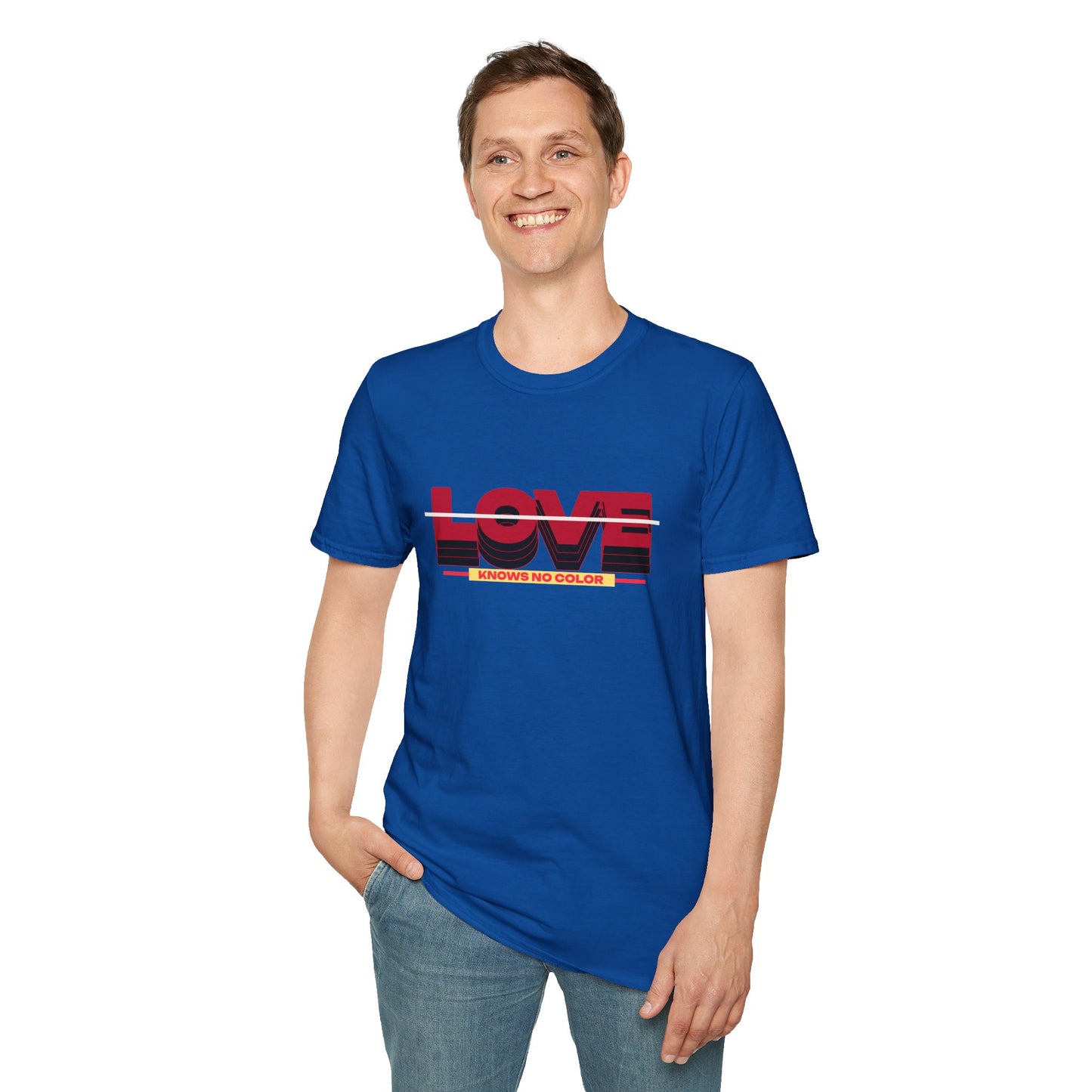 Camiseta 'Love Knows No Color': Comemore a Diversidade no Romero's | Homem