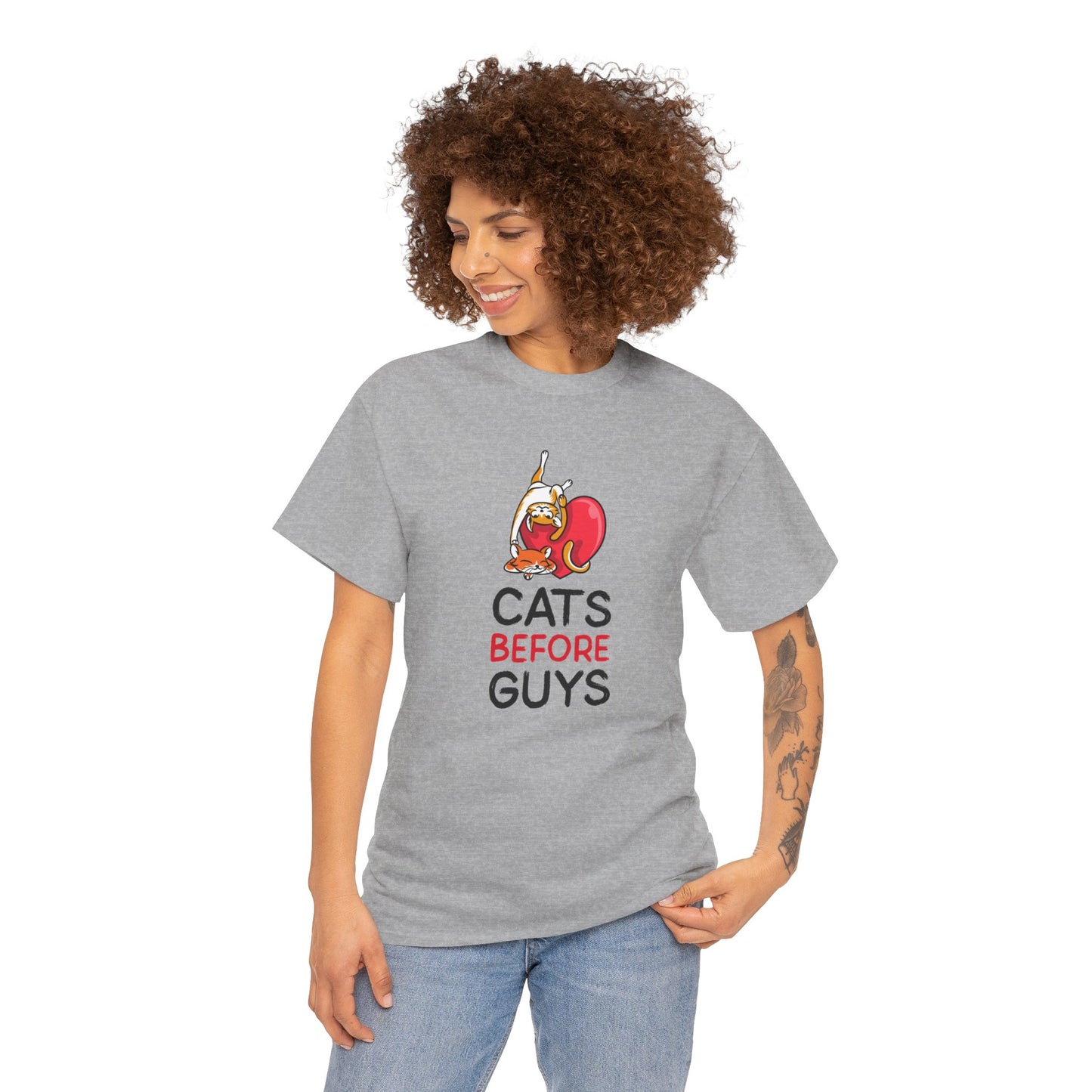 Camiseta - "Cats Before Guys" - Mulher - Romero's