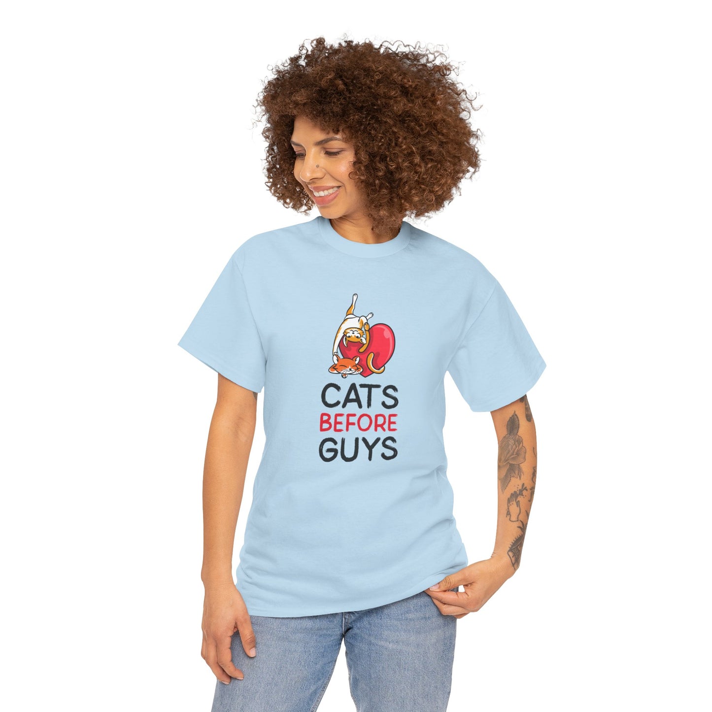 Camiseta - "Cats Before Guys" - Mulher - Romero's