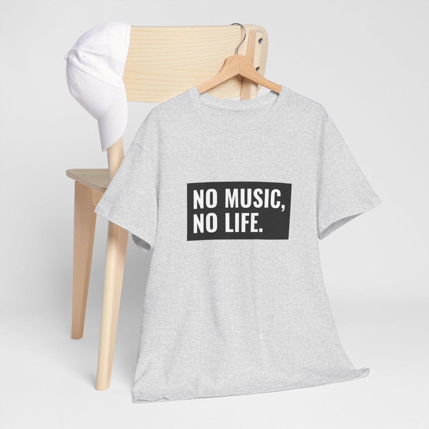 T-shirt - "Nenhuma música, nenhuma vida" | Mulheres | Romero